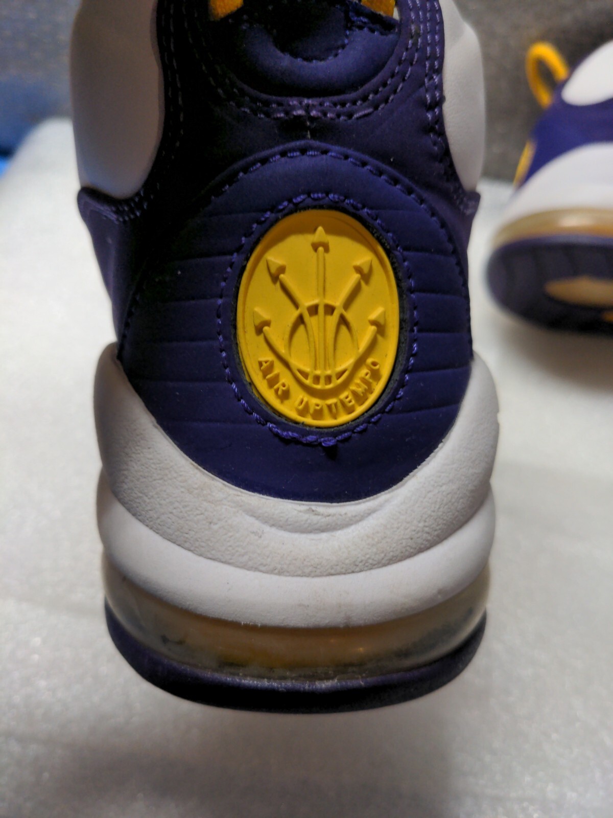 Nike Air Max Uptempo Basketball Shoes LA Lakers Mens (311090