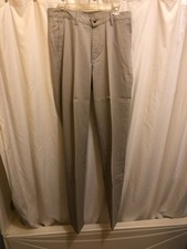 mens wrangler Riata no pleats 32 x 36 Sandsto...