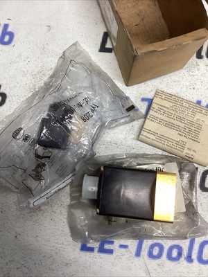 1pcs Burkert on-off valve 0330B 3.0 NBR M5 G1/4 PN0-10bar 24VDC 00147247