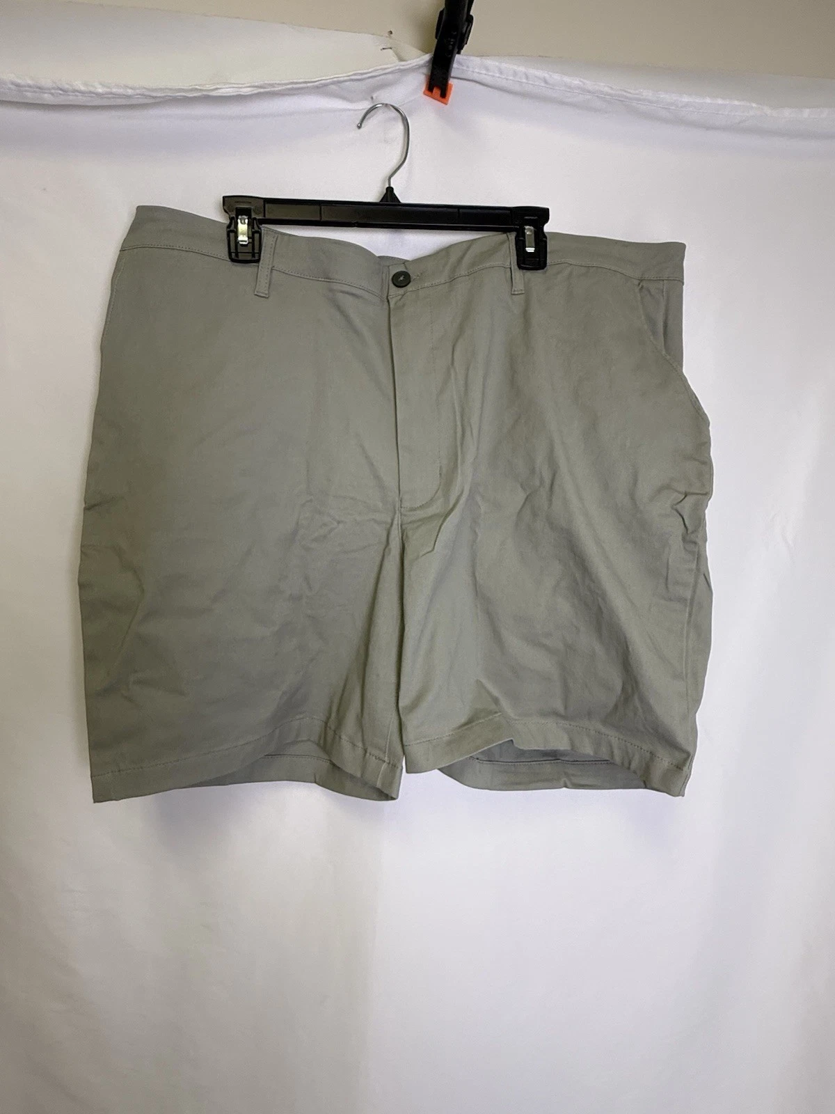 M Tailor Men's Pale Green Chino Shorts sz 46 (see desc for other measurements)
Opens in a new window
