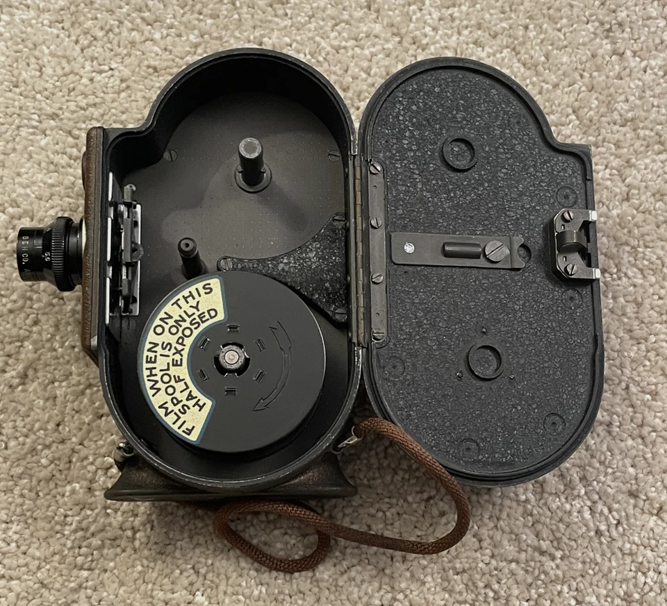 Cámara de cine Bell & Howell Filmo Double Run 8 modelo 134-G de colección + estuche y extras Foto 4 de 4