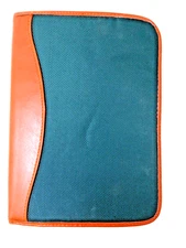 Day-Runner Desk/Classic Green Nylon Planner Organizer Binder 7~1.25" Zip