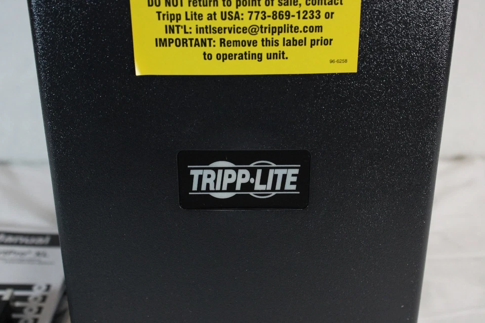Tripp Lite 1500SLT SmartPro 1500VA 120V 900W UPS System W/Manual Brand New - Image 3 of 4
