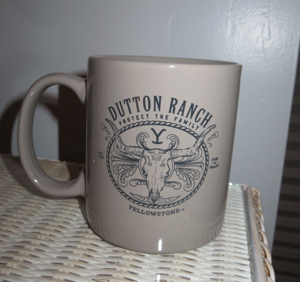 NEW ZAK Yellowstone Dutton Ranch LARGE 21 OZ. Gray Coffee