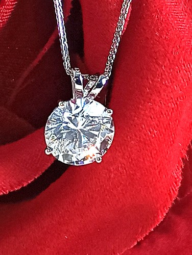Designr 18k White Gold Diamond Pendant 