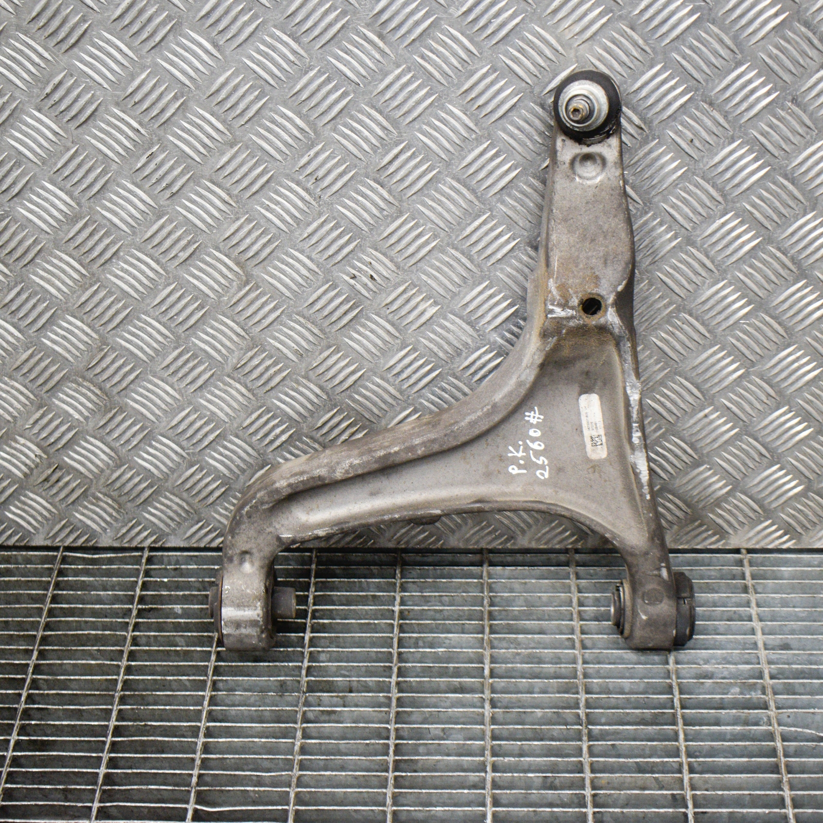 Maserati Ghibli M157 vorne unten links Querlenker 670007180 3.0 