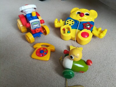 Baby Spielzeug 0-3 Jahre Holz-Zieh-Ente, Lern-Traktor, Lern-Bär und Telefon