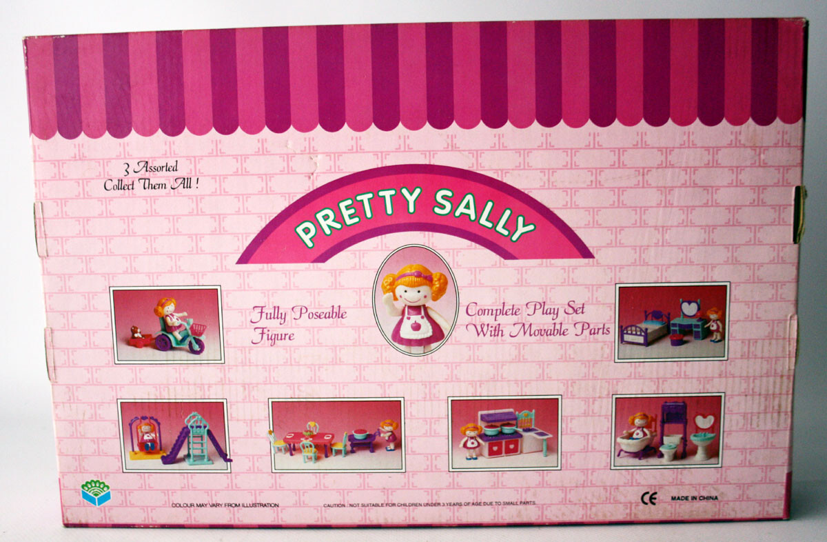VINTAGE 90'S PRETTY SALLY MINI DOLL PLAYGROUND PLAYSET CITY