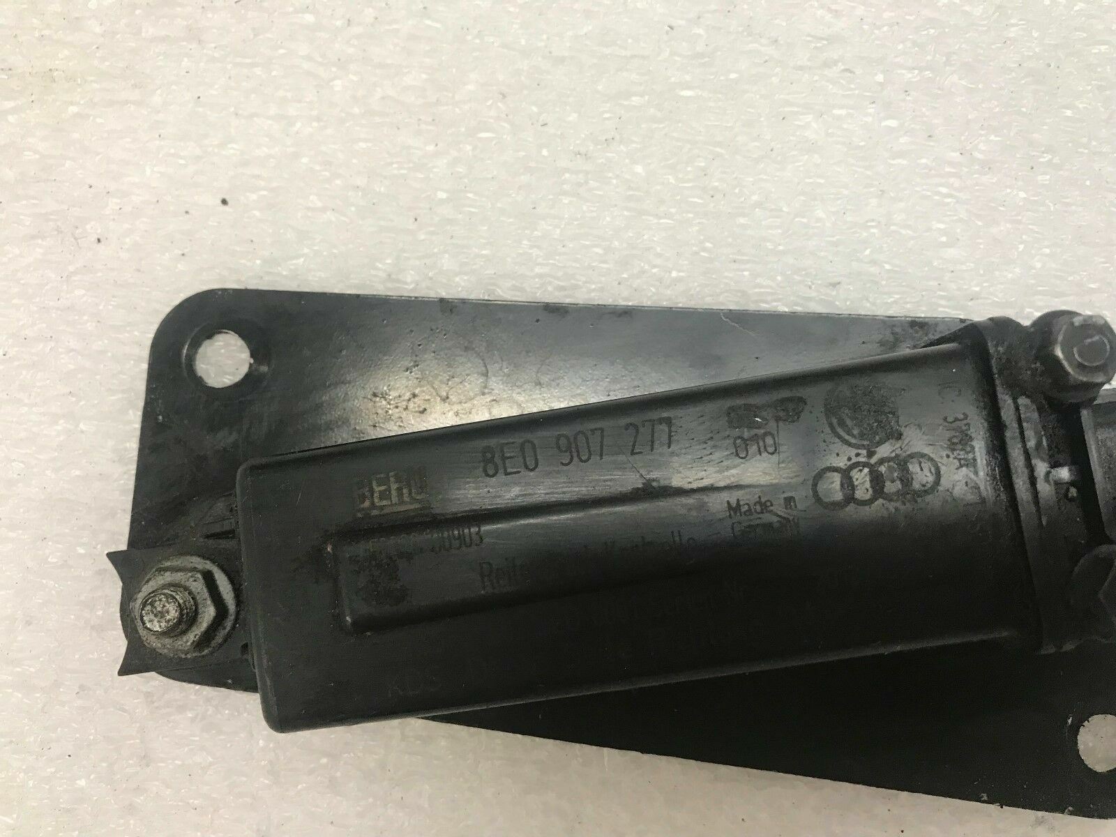 LAMBORGHINI GALLARDO AVENTADOR TIRE PRESSURE ANTENNA WITH BRACKET OEM 8E0907277