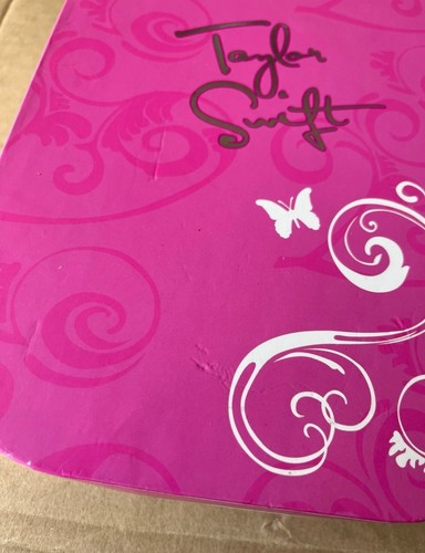 Taylor Swift Kleiderschrank Schrank 2009 JAKKS Puppenkiste Koffer selten - Bild 2 von 7