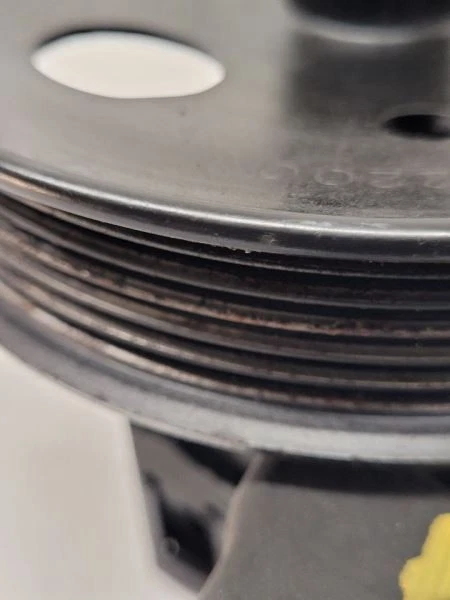 Bomba de dirección asistida Chevrolet Monte Carlo 1998-2005 26086103 Foto 3 de 4