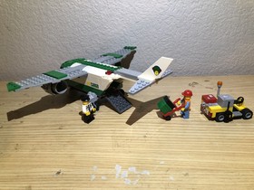 LEGO CITY: Airport Cargo Plane (60101) 100% Complete no box, read description