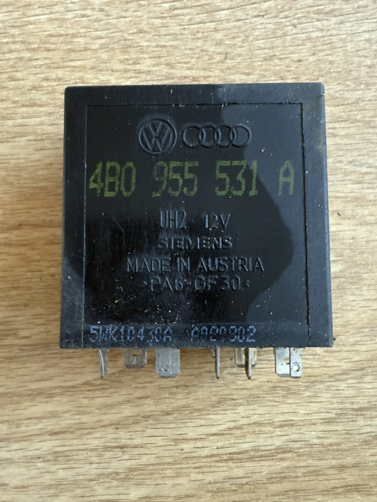 Audi VW Porsche Wiper Control Unit Relay 4B0955531A Oem