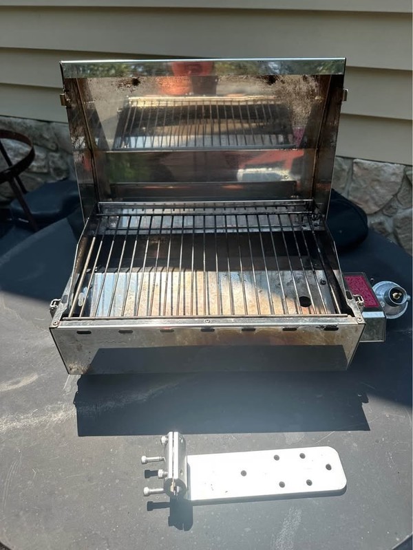 Camco Olympian 4500 Premium Stainless-Steel Portable 4500 Gas Grill 57251