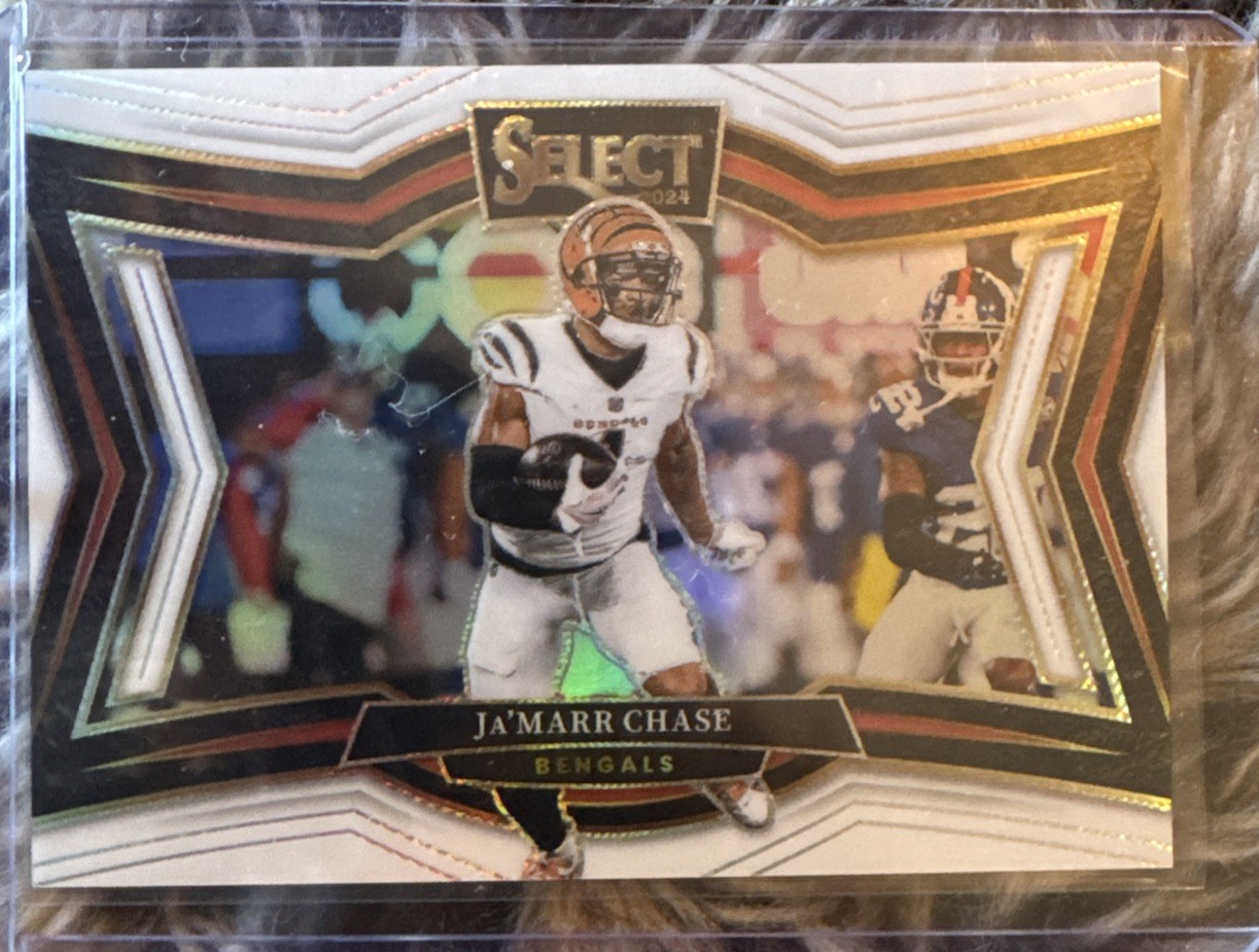 2024 Panini Select Field Level Ja'Marr Chase #448 White Prizm /35