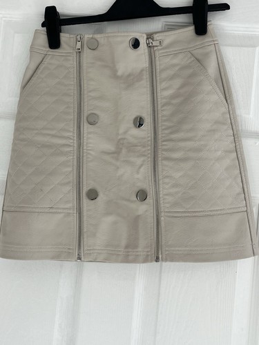 River Island Size 8 Cream Beige Faux Leather Skirt Good Condition - Picture 2 of 5