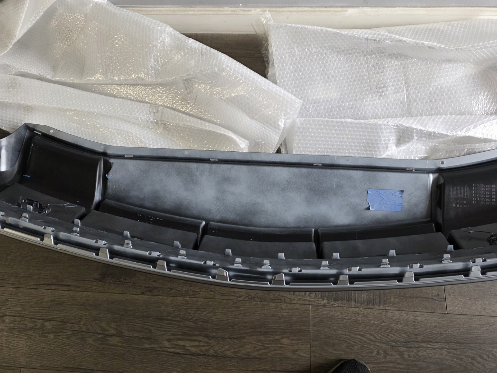 LAMBORGHINI URUS REAR BUMPER DIFFUSER OEM 4ML807568 NEW