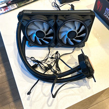 Cooler Master Black AIO Liquid CPU Cooler Radiator w/ Dual Fans Pump/Block