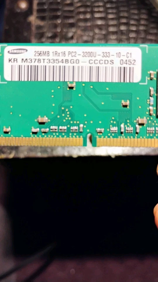 Samsung 2 x 256 MB (512 MB Total) PC2 3200U DDR2 Unbuffered RAM (M378T3354BZ0) - Image 3 of 3