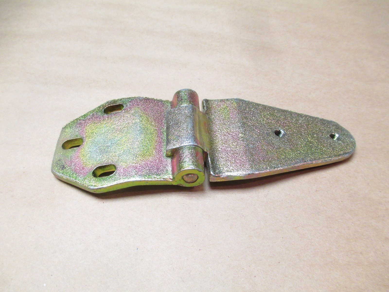 Ferrari 348,355 Bonnet / Hood Hinge # 62062600