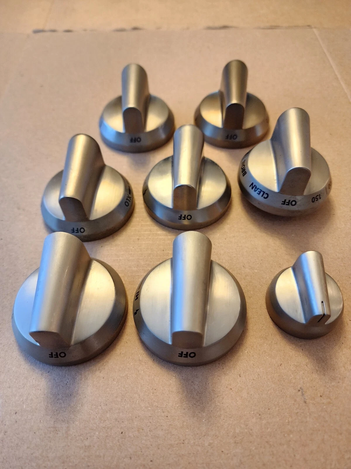BOSCH/THERMADOR Stainless Steel Knob (Set Of 8) FOR 36” Dual Fuel Pro RANGE.