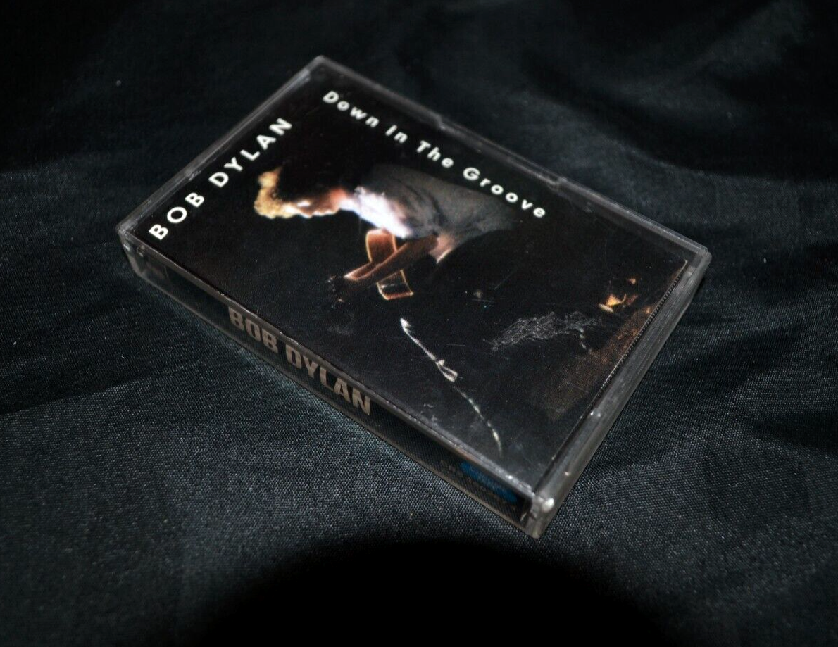 Audio Music Cassette Album Bob Dylan - Down In The Groove 1988