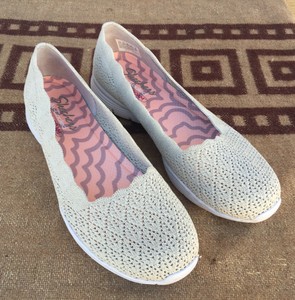 skechers memory foam womens olive