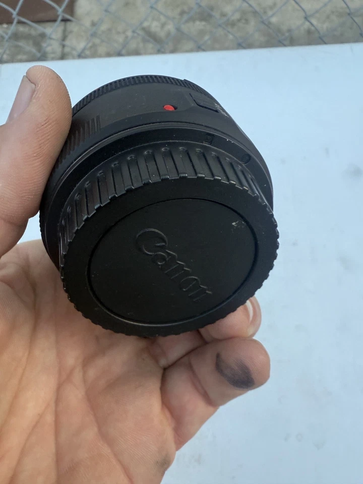 正品佳能 EF 50mm 镜头 1:1.8 步进马达镜头 - 黑色 X23 — 第 4/4 张图片