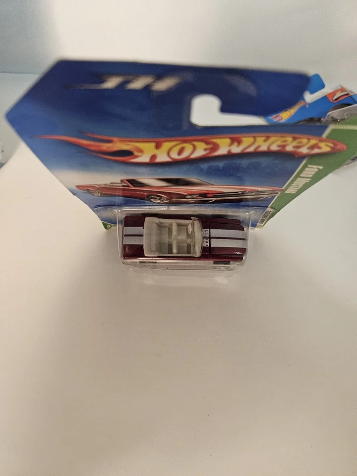 Ford Mustang Convertible Super Treasure Hunt 1965 Hot Wheels 2009 Foto 4 de 4