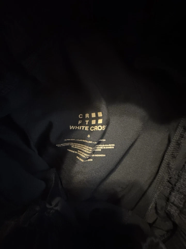 White Cross Size, Small Woman; Two Pairs Of Pants And One Top That Matches Both - Image 3 of 4