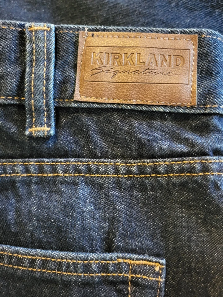 Pantalones de mezclilla Kirkland Signature para hombre 38x30 azul algodón lavado oscuro calce regular Foto 4 de 4