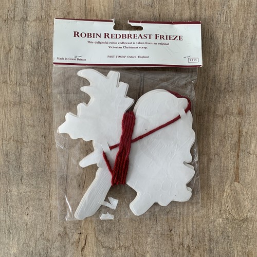 Vintage Past Times Frieze Paper Garland Robin Red Breast Brand New Sealed Rare - Picture 2 of 12