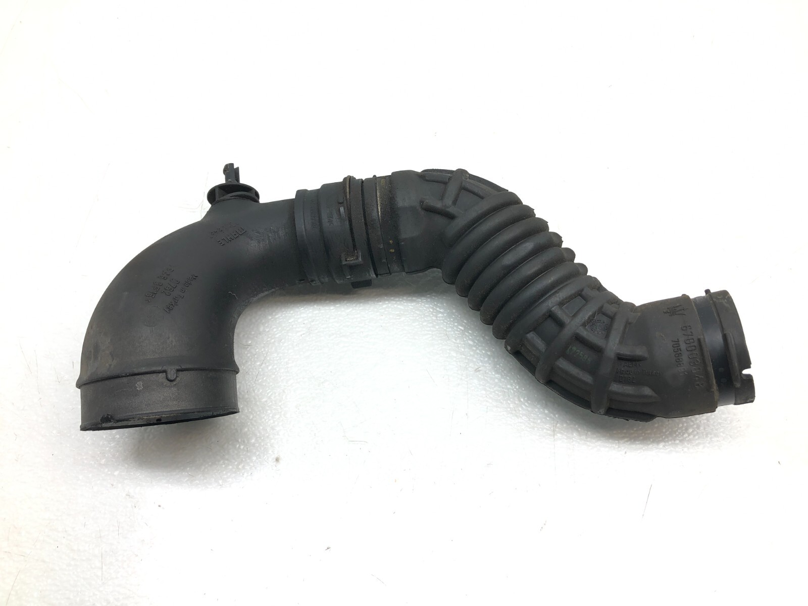 2014-2017 MASERATI GHIBLI S Q4 AIR CLEANER SLEEVE TUBE DUCT PAIR W/ SENSOR OEM.