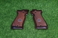 Beretta 84F 84BB Wood Grain Pistol Grips Checkered w/ Medallion - JG84FW