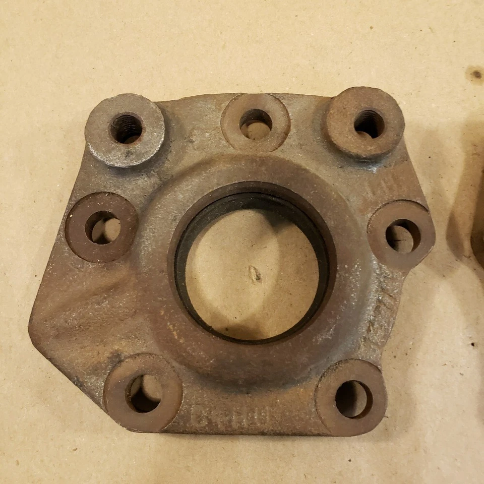 Carcasa de cojinete de eje diferencial trasero Jaguar XJ6 S2 S3 LH RH Pr C4HU Foto 2 de 4