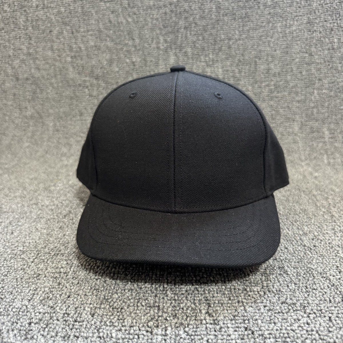 Richardson UMP 530 Fitted Cap Black 7 3/8 Baseball Hat