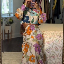 70s floral maxi dress with tie waist and long sleeves size Medium