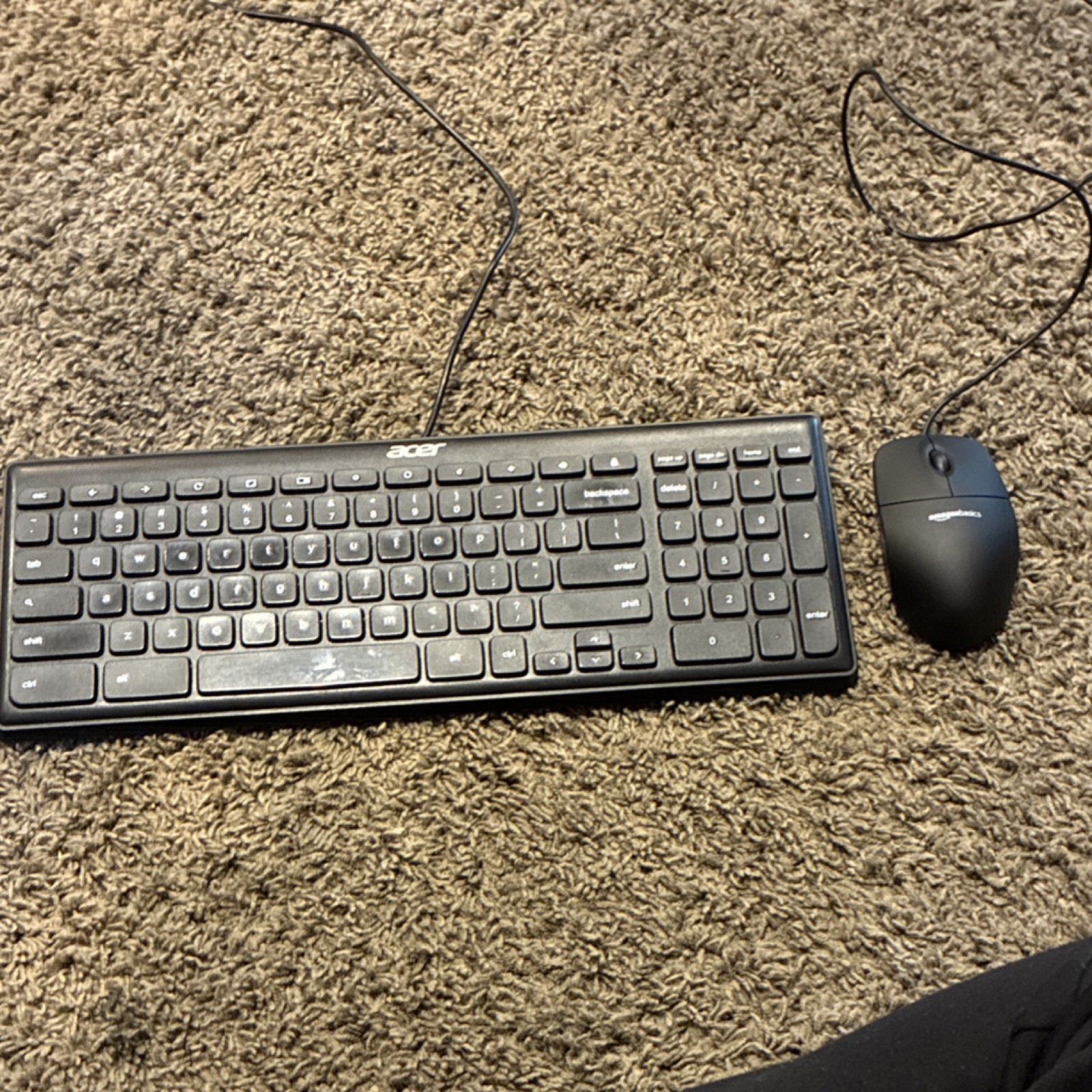 Acer KB69211 Wired Keyboard & AmazonBasics MSU0939 Mouse Eng