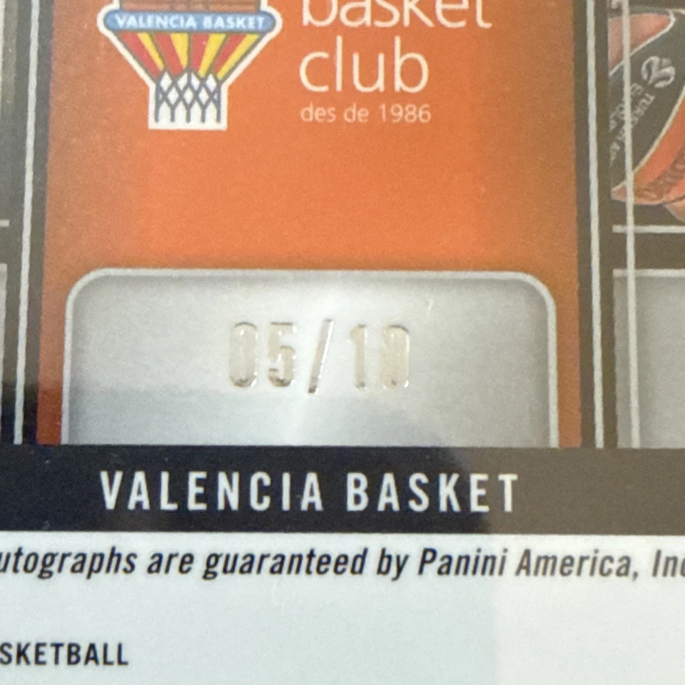 2023-24 Prizm EuroLeague GOLD Brandon Davies/Chris Jones Auto /10 - Image 3 of 3