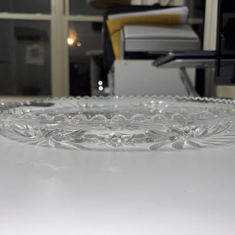 Plato de pastel de vidrio prensado pesado Anchor Hocking vintage patrón de ráfaga de estrellas Foto 3 de 4