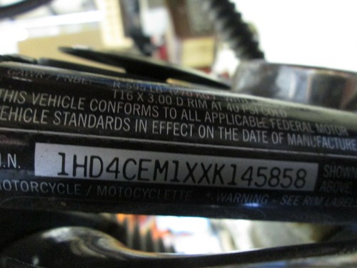 99 Harley-Davidson Sportster 883 Staitor hold down bolts - Picture 3 of 3