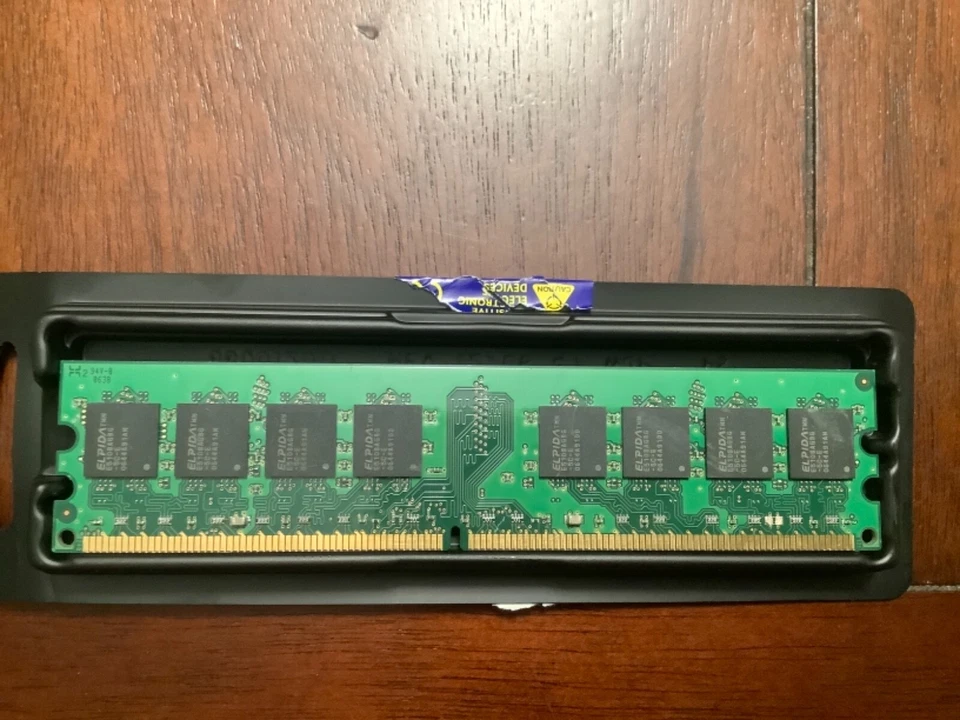 1GB DDR2 RAM 2Rx8 PC4200U-444 533 MHZ AND 1GB DDR Ram (2x512mb) 1Rx8PC2-4200U - Image 2 of 4