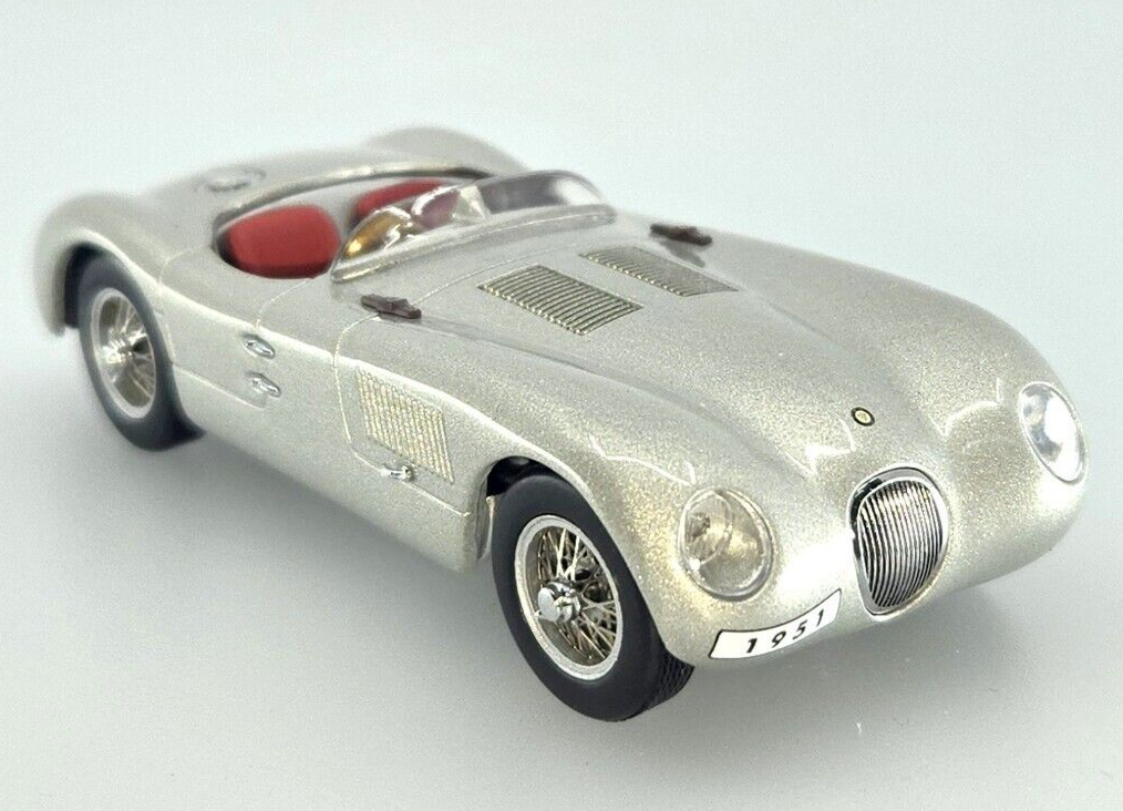 AUTO ART AUTOART 1/43 DIECAST 1951 JAGUAR C-TYPE SPIDER/SPYDER SILVER 53502