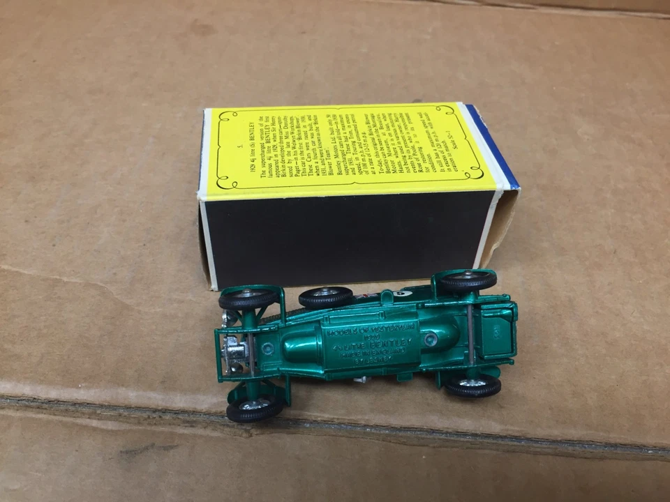 VINTAGE 1962 MATCHBOX MODELS OF YESTERYEAR Y-5 BENTLEY IN THE RARE APPLE GREEN - Image 3 of 4