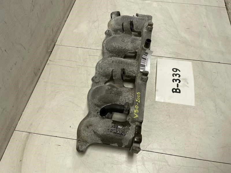 Volvo V50 T5 2005 motor de gasolina de 2,4 L sin turbo colector de admisión inferior OEM+  Foto 3 de 4