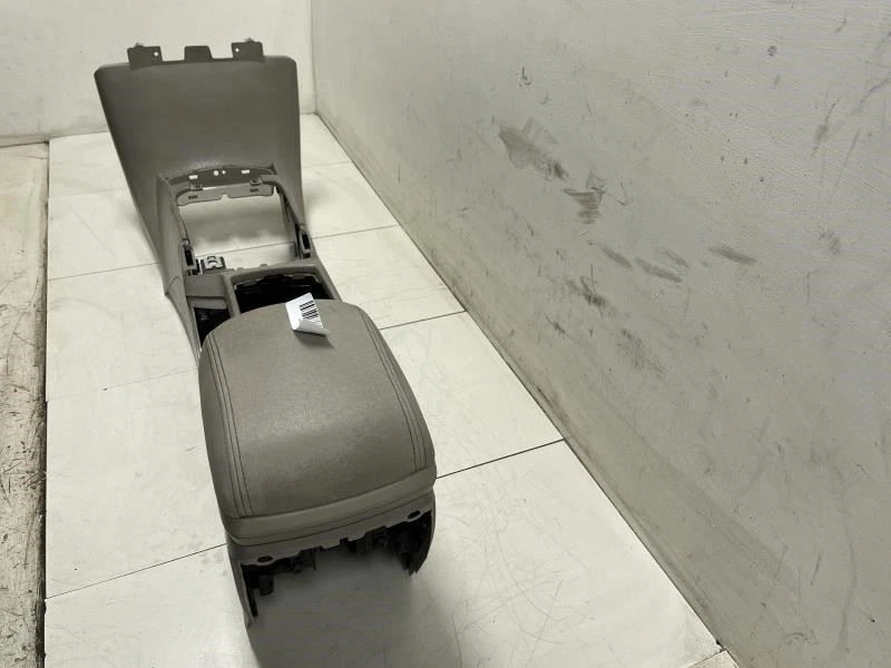 Volvo V50 T5 2005 consola central interior OEM+  Foto 2 de 4