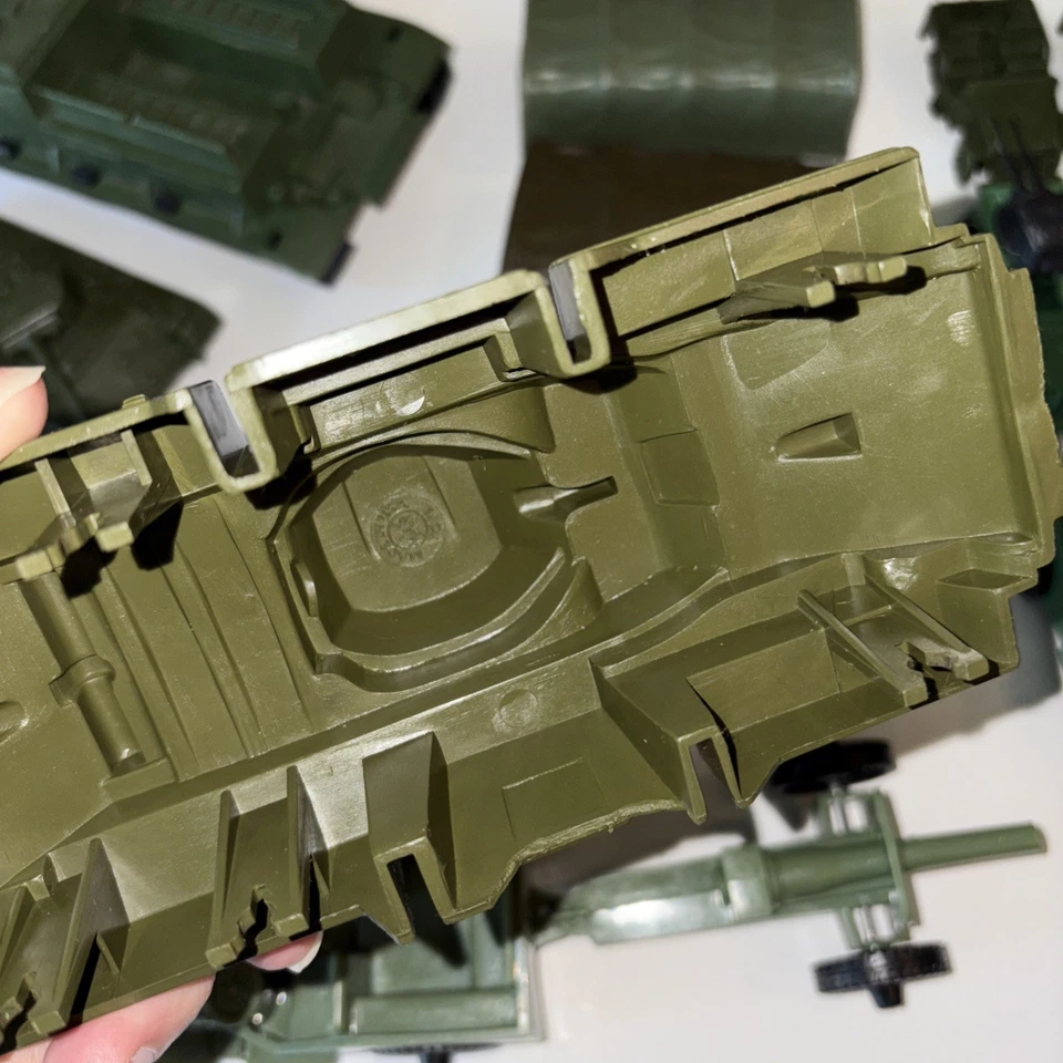 Jeep/tanque/accesorios de plástico vintage de las Fuerzas Armadas de Estados Unidos varios fabricantes de juguetes Foto 4 de 4