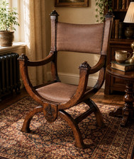 Antique Gothic Revival Oak Armchair – Carved Heraldic Hall Chair c.1900–1930