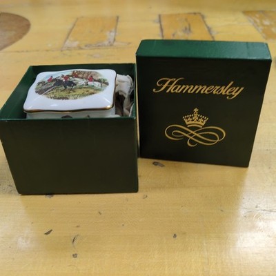 VINTAGE ENGLISH HAMMERSLEY BONE CHINA BOX TRINKET BOX HUNTING SCENE