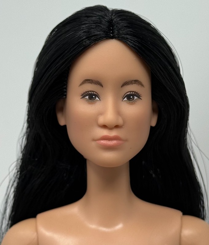 Barbie Signature Tribute Vera Wang NUDE Articulated Celebrity Fashion Doll Asian
